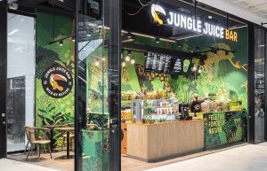 Jungle Juice Bar myymälä kauppakeskuksessa